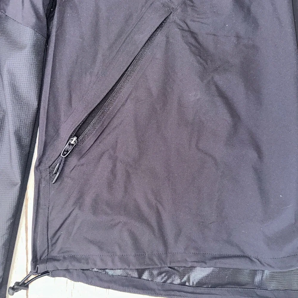 Warp Light Packable Jacket - Picture 5 of 16